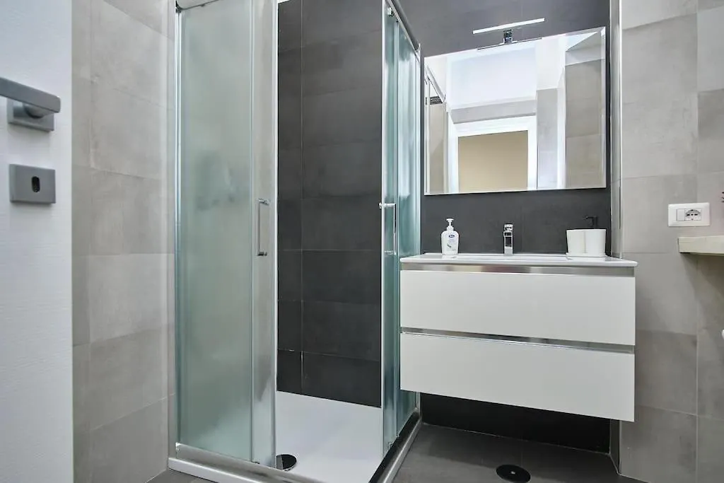 New! Roman Best Stay 0*, Rome
